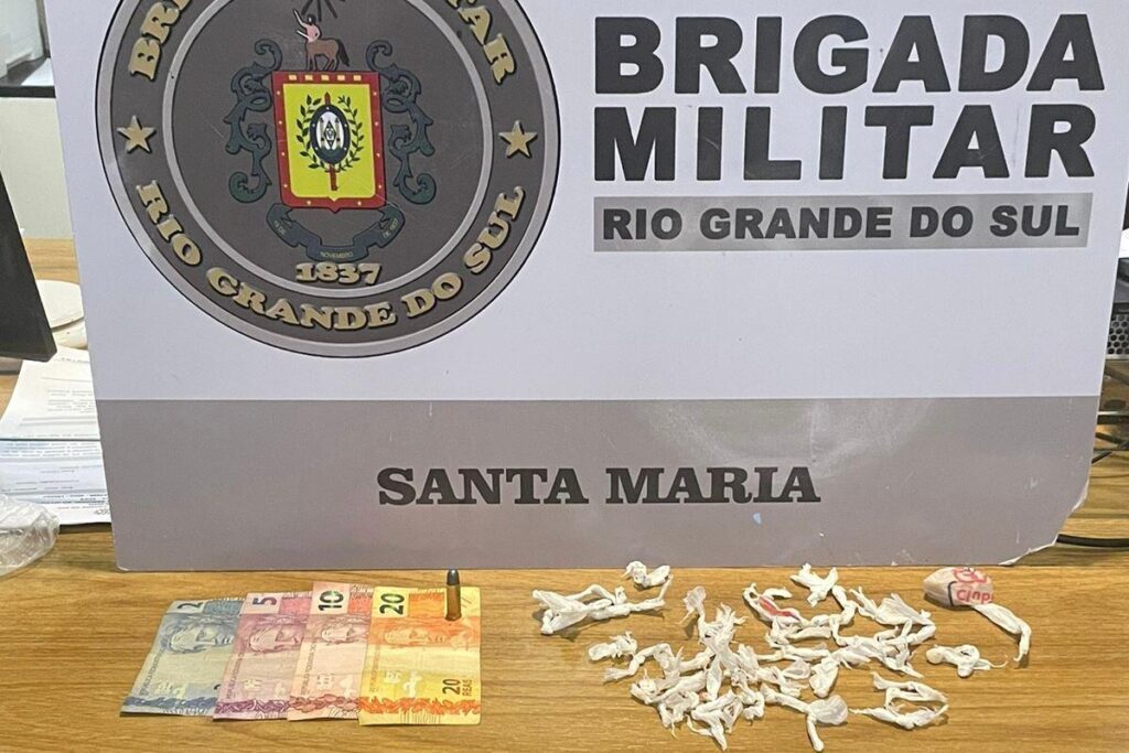 Jovem é preso com drogas, munição e dinheiro no Bairro KM 3 em Santa Maria