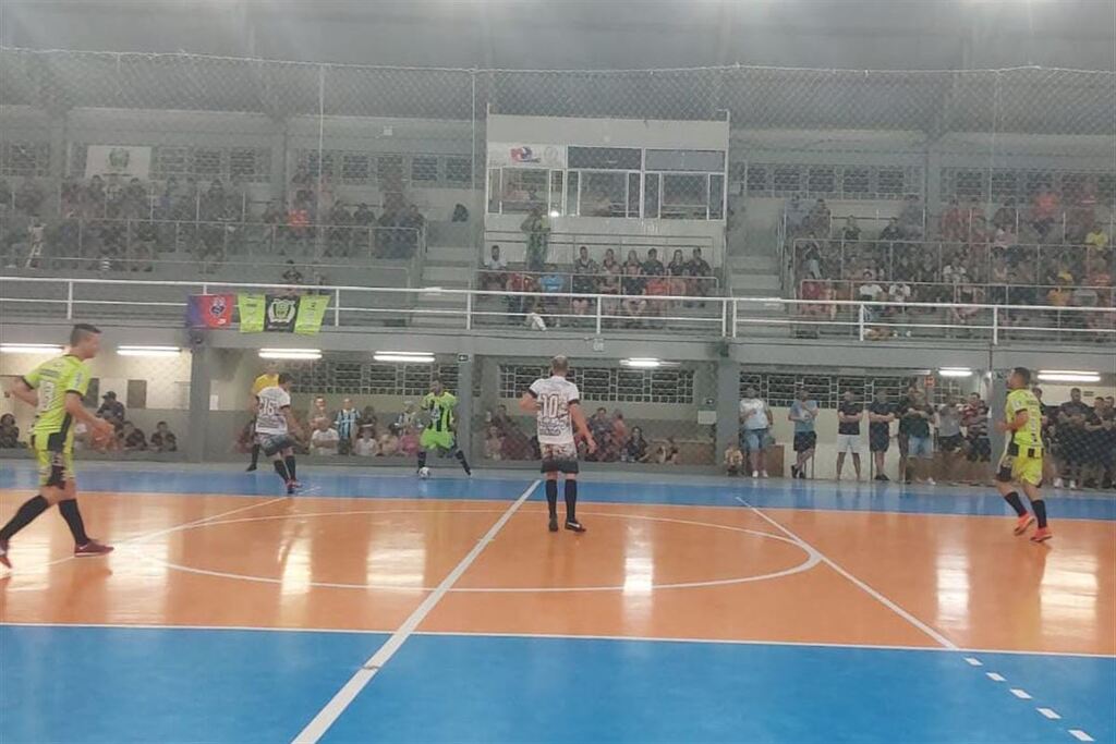 Mais um semifinalista da Copa Diário de Futsal será definido nesta terça-feira