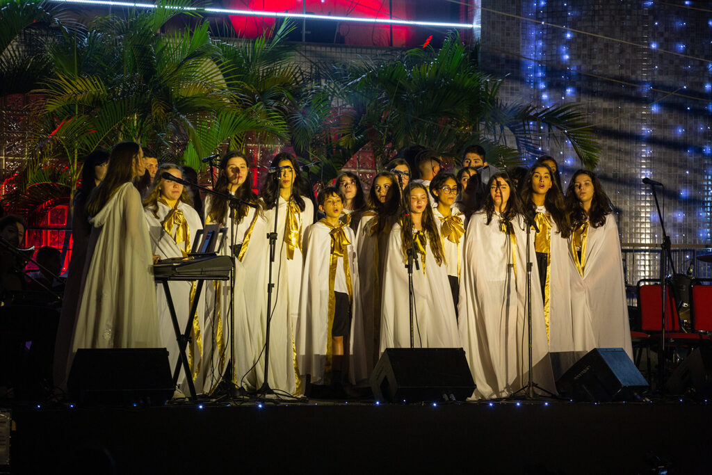 Para cantar no Natal Luz em Gramado, Coral Illumina precisa da sua ajuda