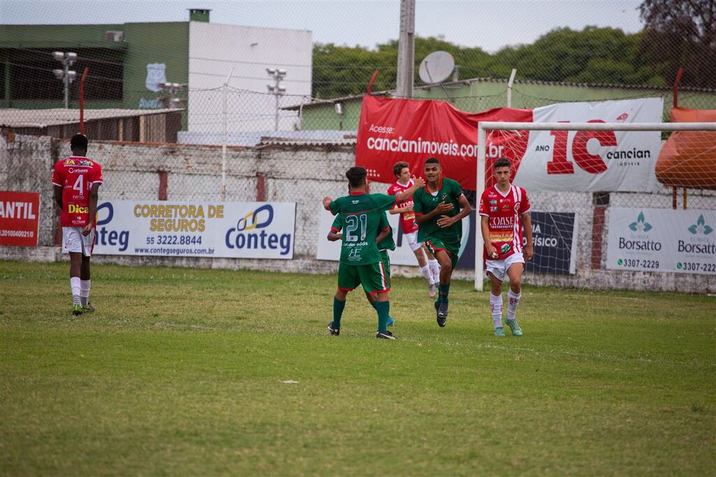 Riograndense vence o Inter-SM e garante título na categoria sub-16