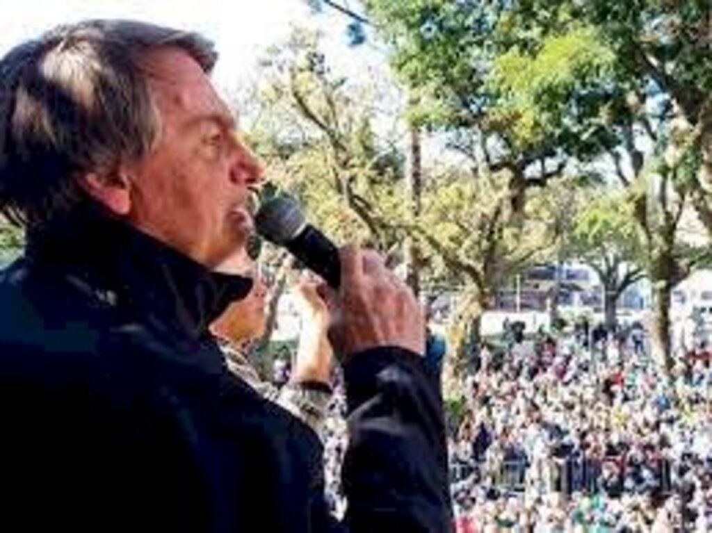 Bolsonaro intensifica agenda com evangélicos e vai à Marcha para Jesus em Manaus