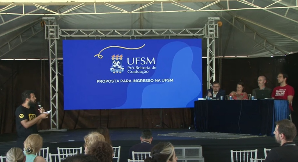 Proposta de retorno do vestibular e de outras formas de ingresso na UFSM é discutida com a comunidade