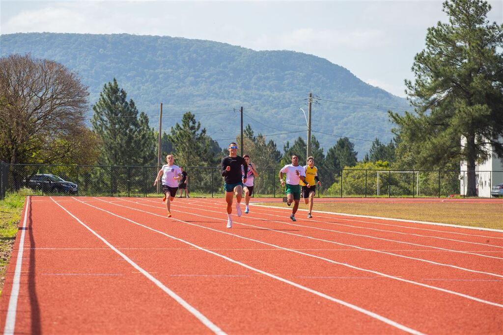 8º Festival de Atletismo movimenta a pista da UFSM