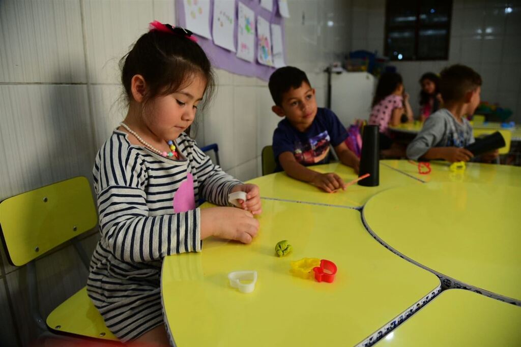 Escola Vila Vitória tem 71 cartinhas de Natal para adoção 