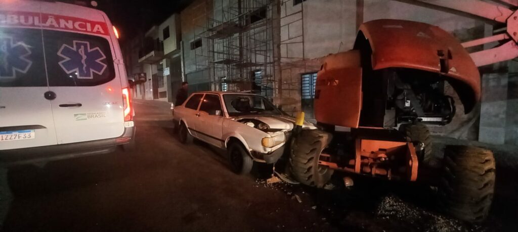 Motorista e cinco passageiros de um Fiat Uno ficam feridos em acidente no interior de São Pedro do Sul