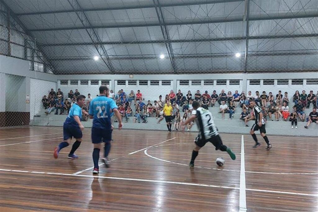 Equipe de Agudo larga em vantagem na repescagem da Copa Diário