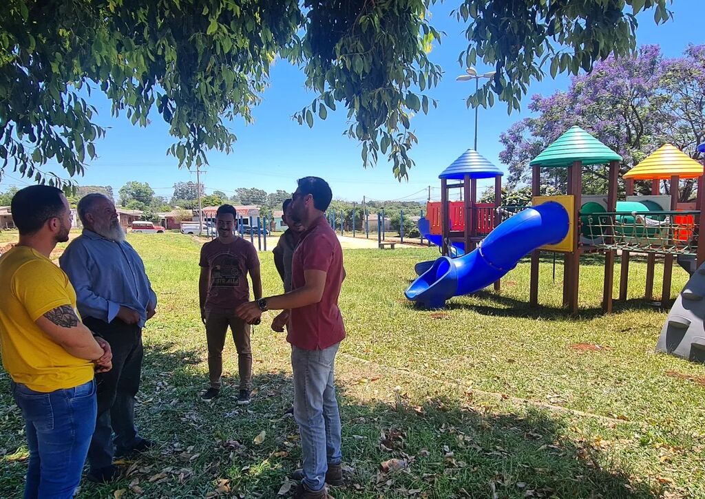 Playgrounds são instalados em dois novos bairros de São Sepé