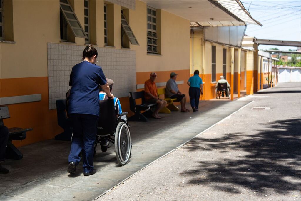 Lar Vila Itagiba conta com 60 cartinhas para adoção