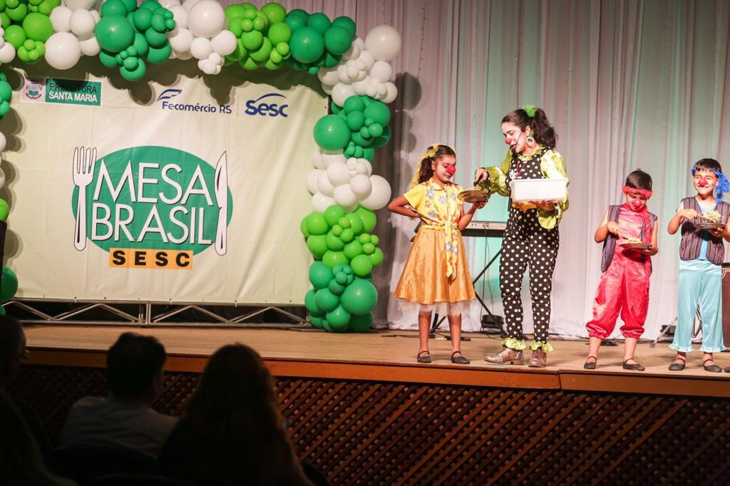 Com música, dança e até espetáculo de palhaçaria, encontro do Programa Mesa Brasil celebra resultados de 2022
