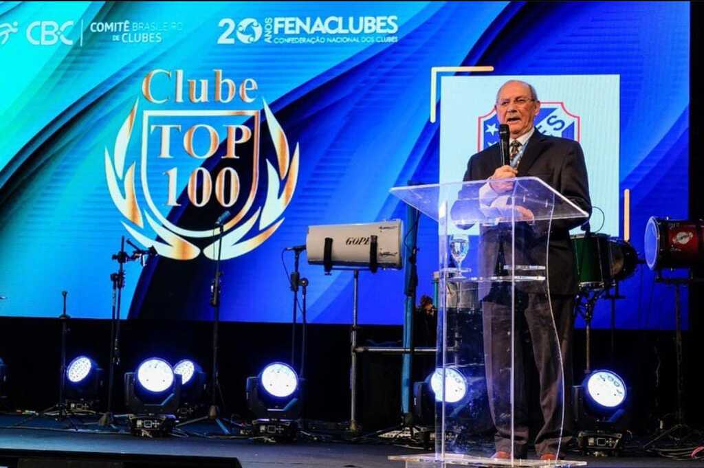 Clube Dores recebe premiação nacional em evento no Paraná