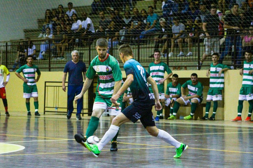 Estreia da Copa Diário tem ginásio lotado e time de Formigueiro classificado