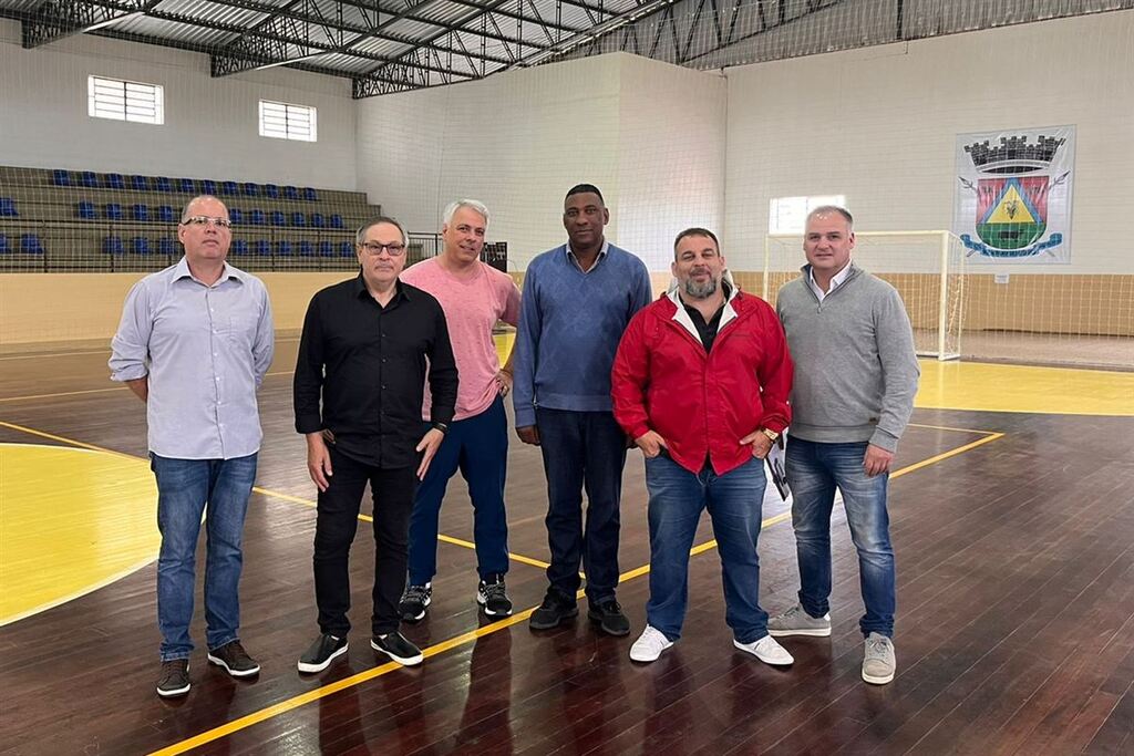 Representantes da 1ª Copa Diário de Futsal visitam cidade sede da abertura da competição