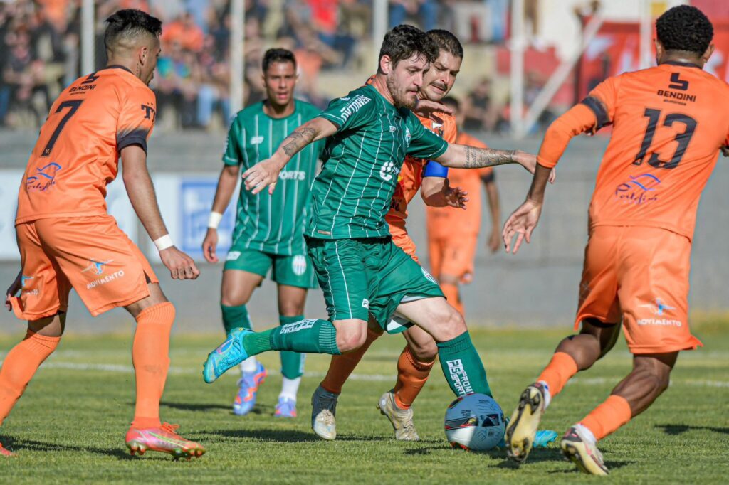 Confrontos equilibrados na abertura da segunda rodada do Campeonato Catarinense da Série B