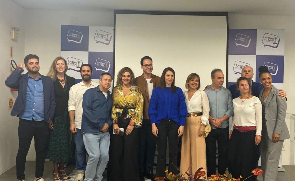 Jornalistas lotam sede da Associação Catarinense de Imprensa para lançamento do 3º Prêmio ACI OCESC