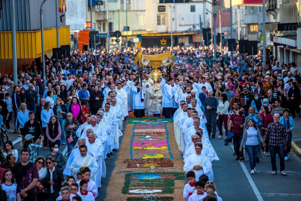 Ruas de Joinville terão alteração no trânsito no feriado de Corpus Christi