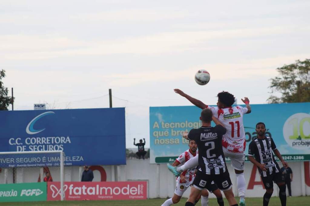 Jogo vale a liderança do grupo