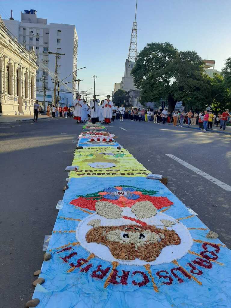 Tradição e fé marcaram a celebração de Corpus Christi