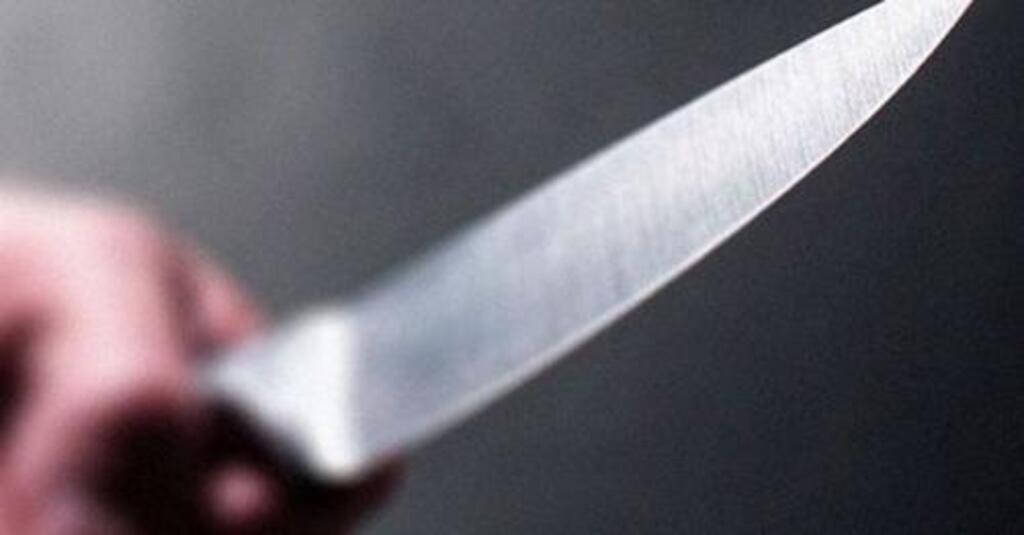Vigiada à distância por ex, mulher é ameaçada com facão e pede medida protetiva em Timbó
