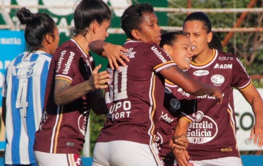 Na última rodada do Brasileirão Feminino, Avaí/Kindermann perde para a Ferroviária