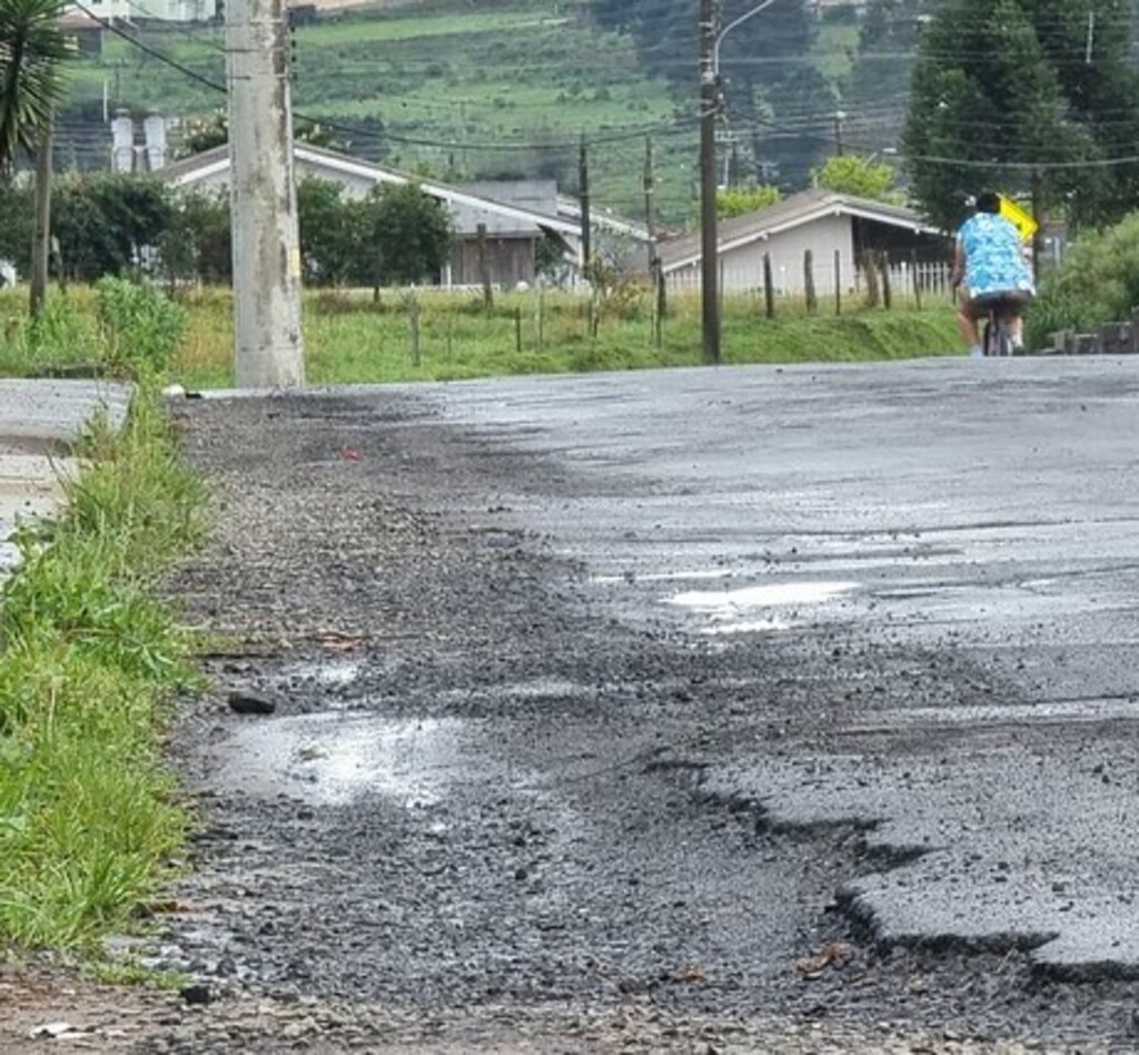 Casan orienta sobre onde cobrar responsabilidade por buracos abertos nas ruas