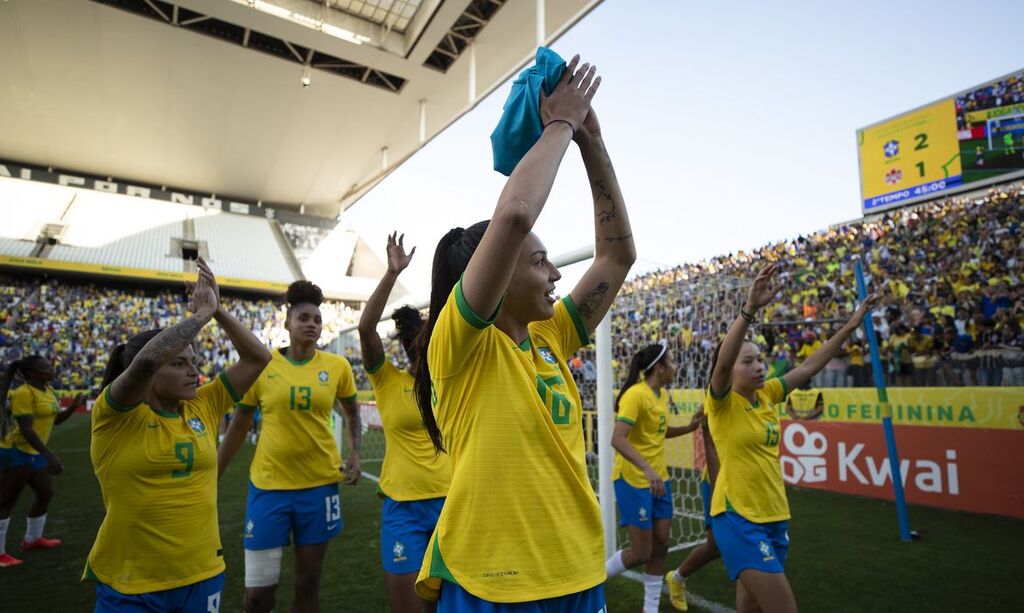 Brasil avança no ranking da Fifa