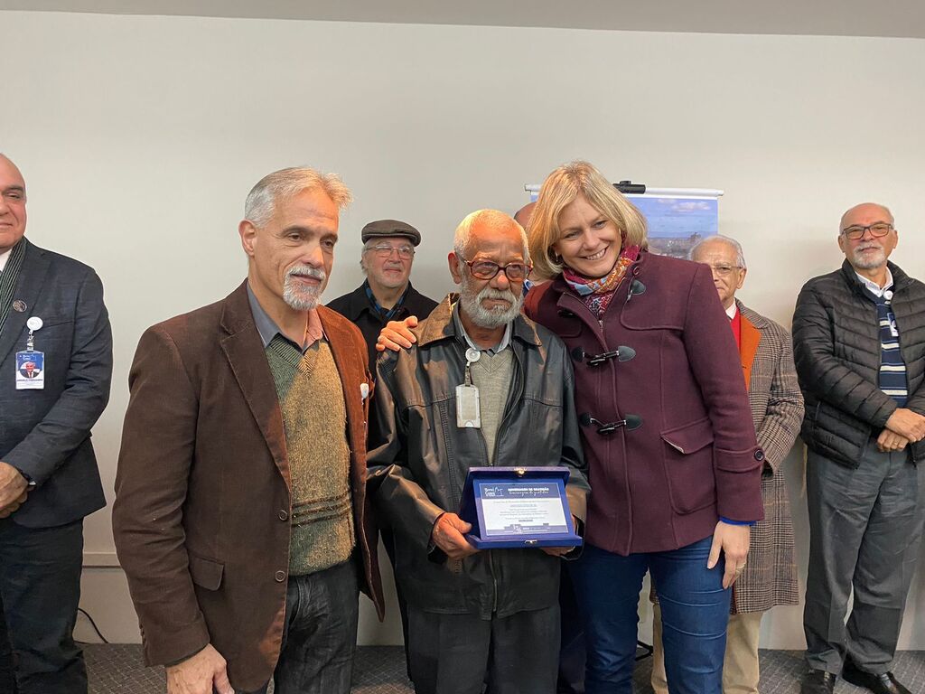 Homenagens e aplausos