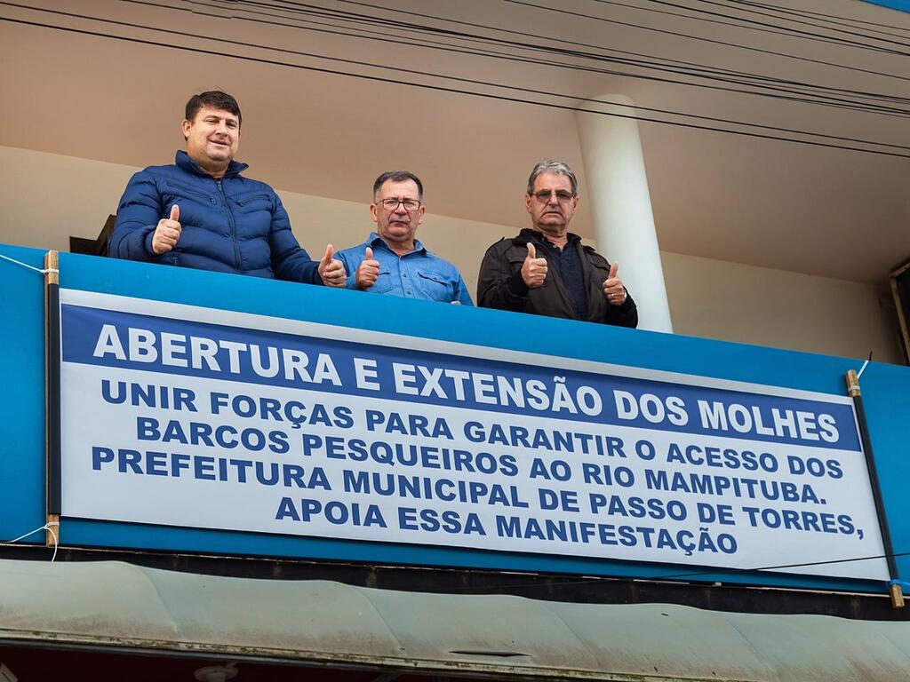 Pescadores de Passo de Torres realizaram manifestação pelo aumento dos Molhes do município