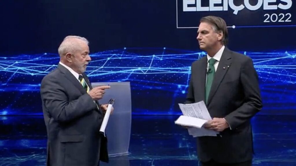 Lula e Bolsonaro trocam ataques em primeiro debate, mas evitam baixaria