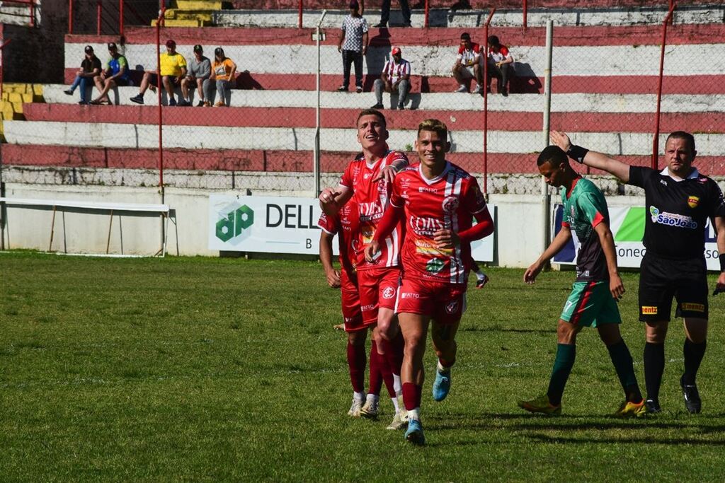 Inter-SM goleia o Santo Ângelo e pega o Garibaldi nas oitavas da Copa FGF