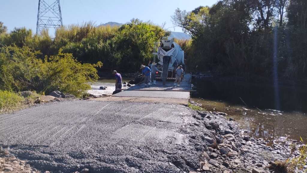 Secretaria de Obras de Faxinal do Soturno conclui reforma de barragem na Estrada do Pique