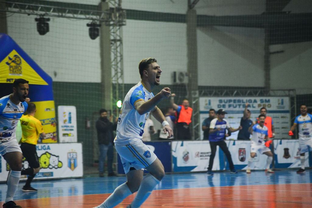 Valência goleia na final e garante título da Superliga Pro de Futsal