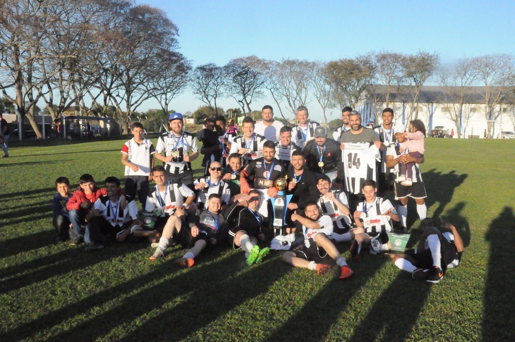 Time Amigos do Pandeiro vence o Campeonato Municipal de Campo em Formigueiro