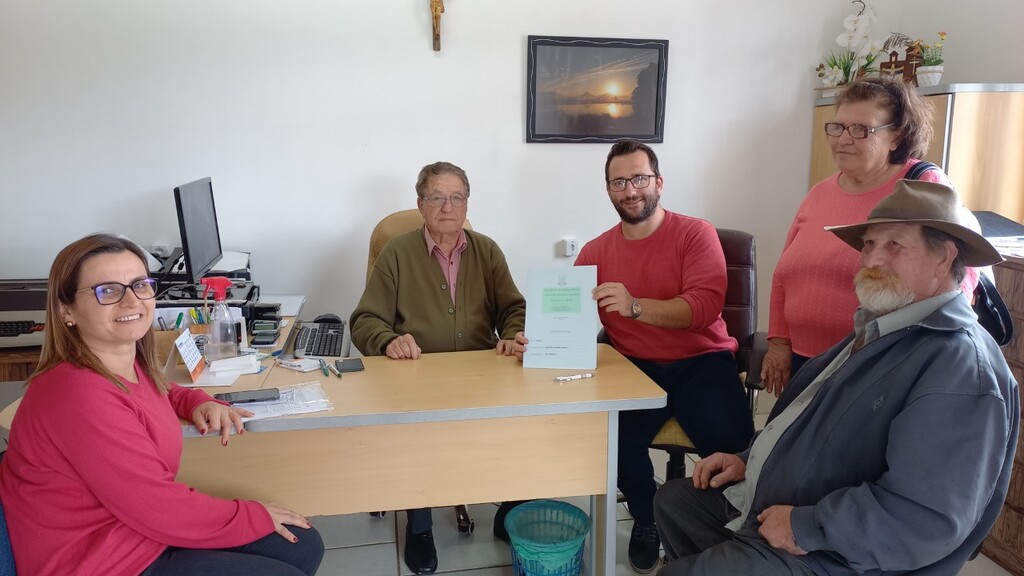 Primeiro lote de escrituras dos terrenos do Loteamento Alberto Pasqualini são assinadas em Pinhal Grande