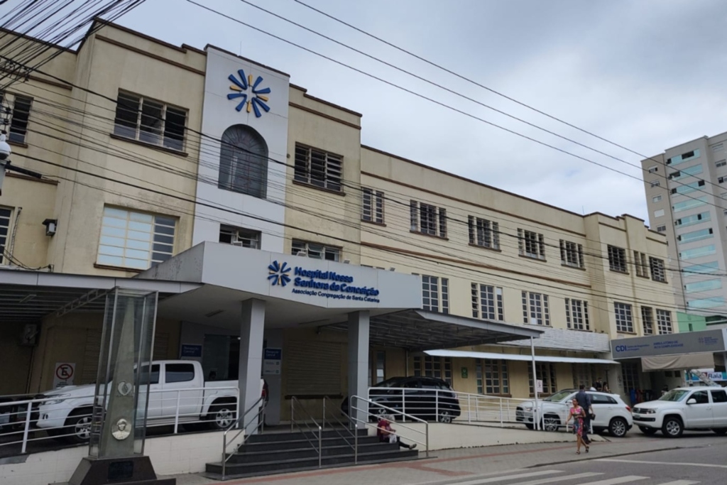 Hospital de Tubarão suspende cesárias após superlotação do Centro Obstétrico a partir desta quinta