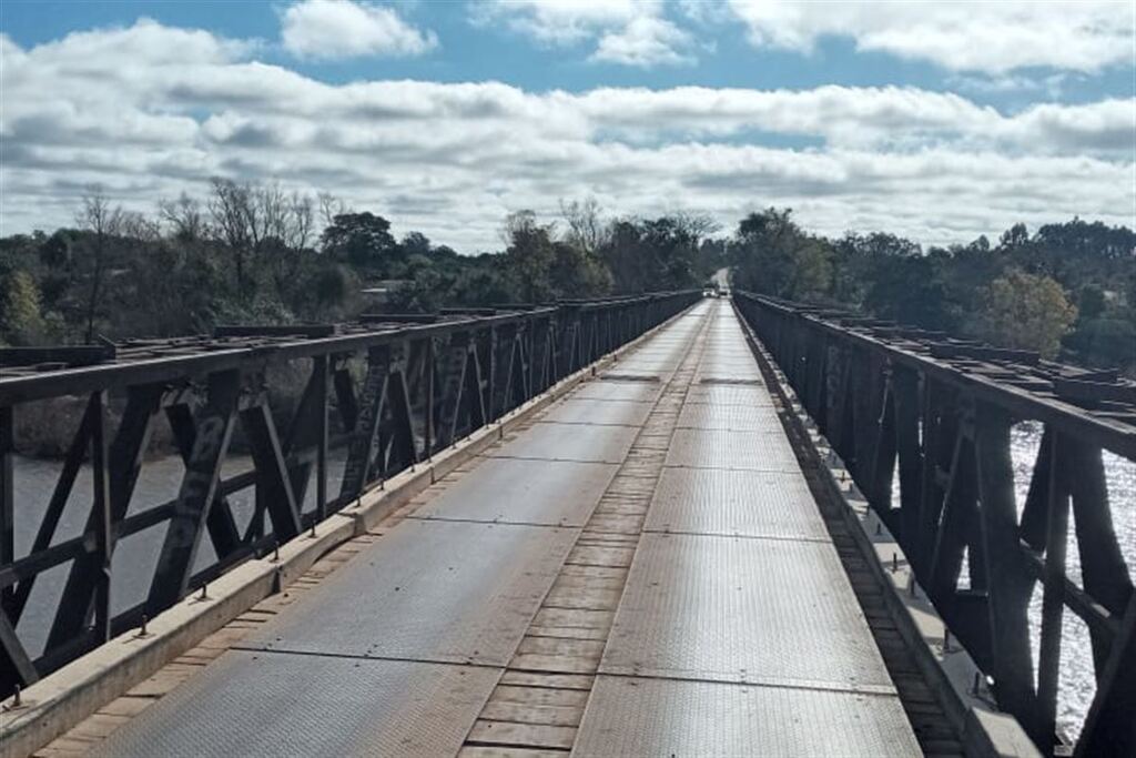 Ponte das Tunas ficará interditada na terça e quarta-feira