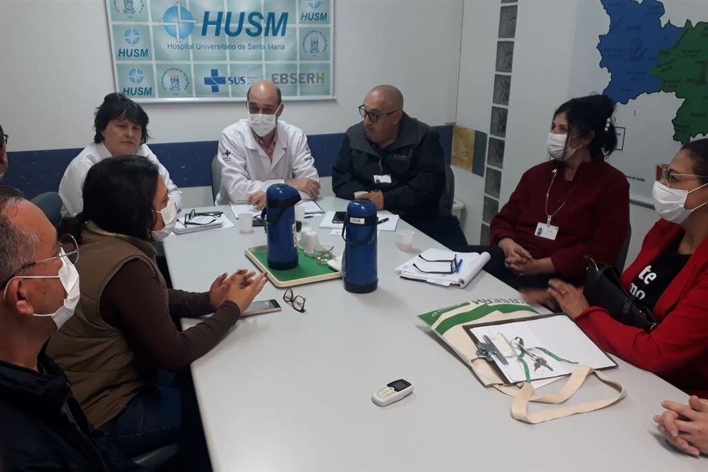 Trabalhadores do Husm entram em greve por tempo indeterminado