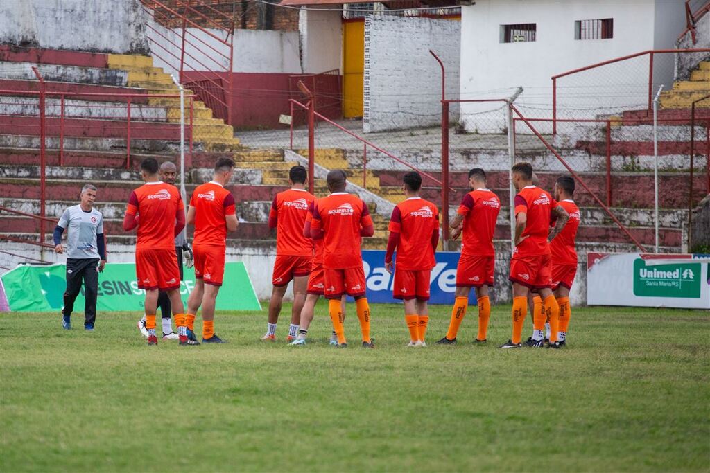 Inter-SM encara o Elite nesta quinta-feira em Santo Ângelo