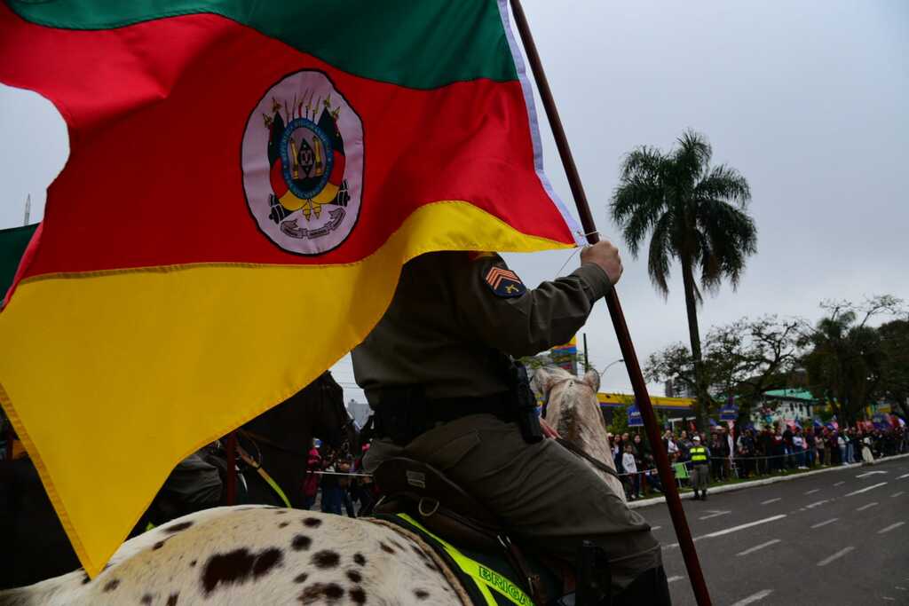 Confira como foi o desfile de 20 de Setembro em Santa Maria