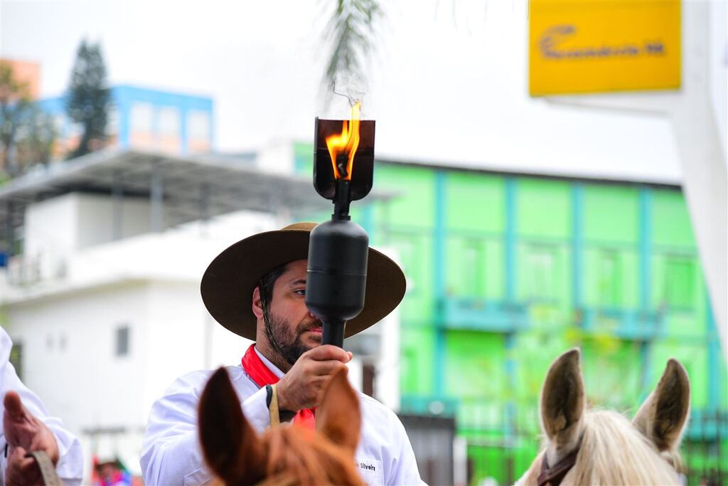 Veja a programação e as alterações no trânsito de Santa Maria para o Desfile Farroupilha na terça-feira