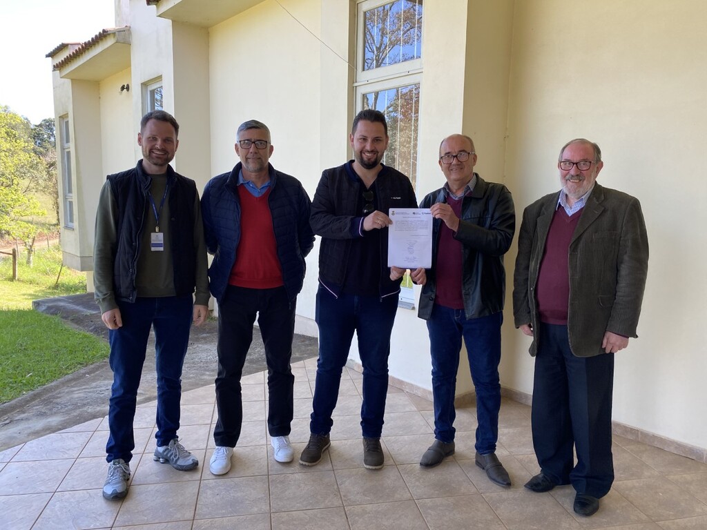 Assinada a ordem de início de serviços da obra de calçamento da estrada do Cerro Comprido em Faxinal do Soturno