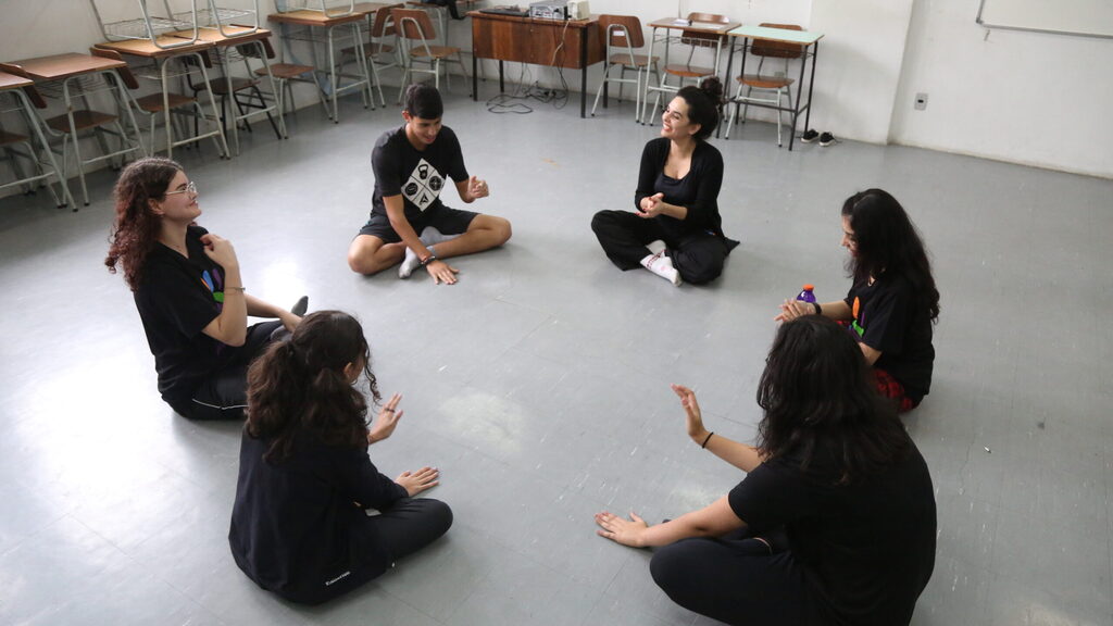 Orquestrando Arte abre inscrições para aulas gratuitas de música, dança e teatro