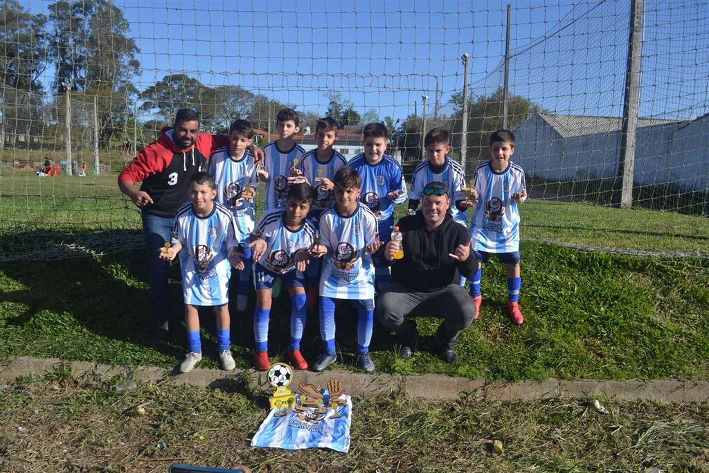 Cerro Azul é campeão em duas categorias da Copa Piá Cup 2022