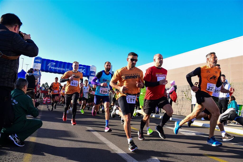 Eny Praça Runners leva mais de 600 atletas para as ruas de Santa Maria neste domingo