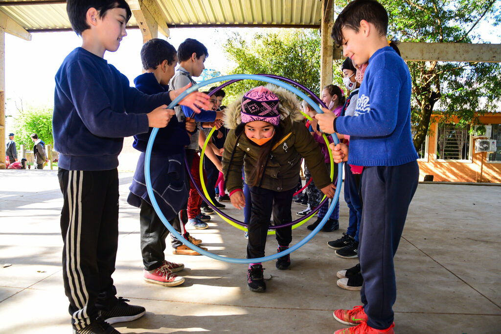 Projeto leva oficinas circenses para escolas e realiza espetáculos gratuitos em Santa Maria e região