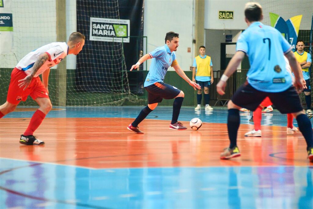 UFSM bate equipe de Caxias do Sul por 3 a 2 e segue na liderança da Série Ouro