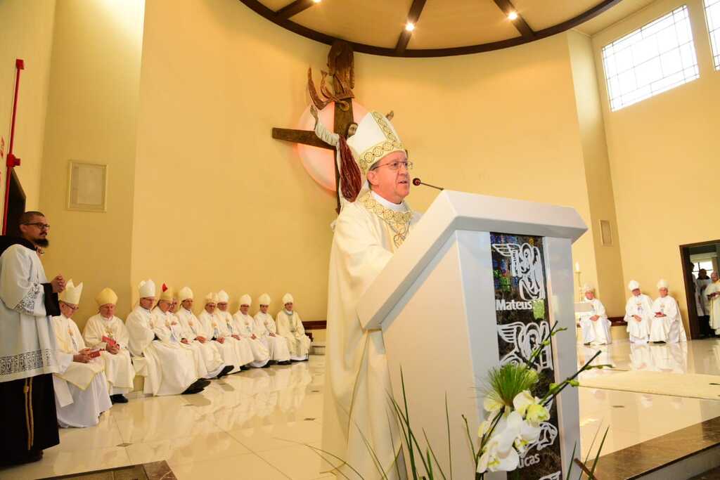 Ordenado bispo na Basílica da Medianeira, Monsenhor Bertilo João Morsch passa a fazer parte da Arquidiocese de Porto Alegre