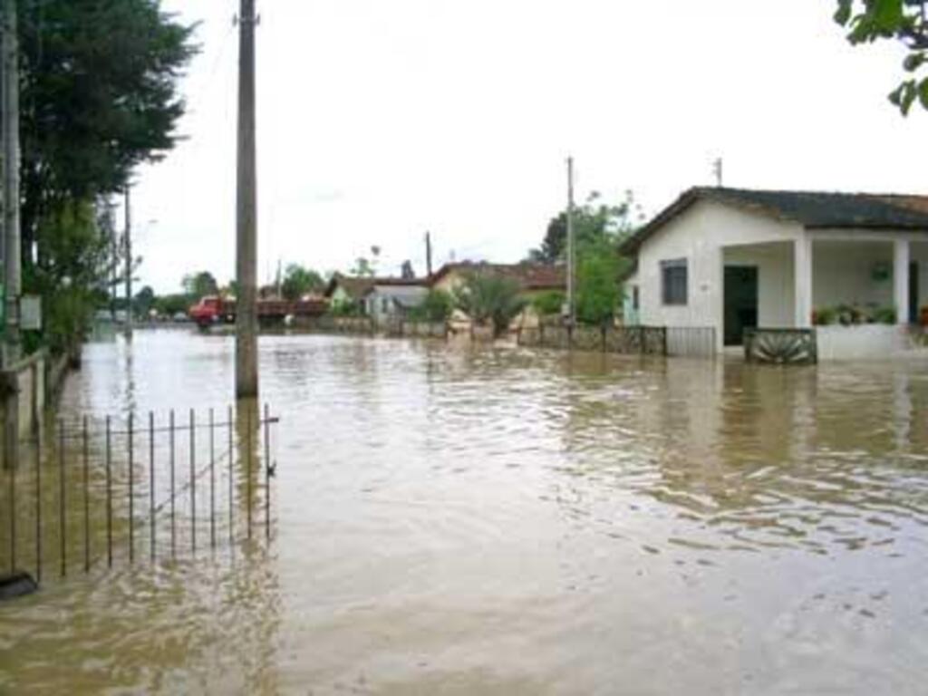 68 famílias estão fora de casa em Três Barras
