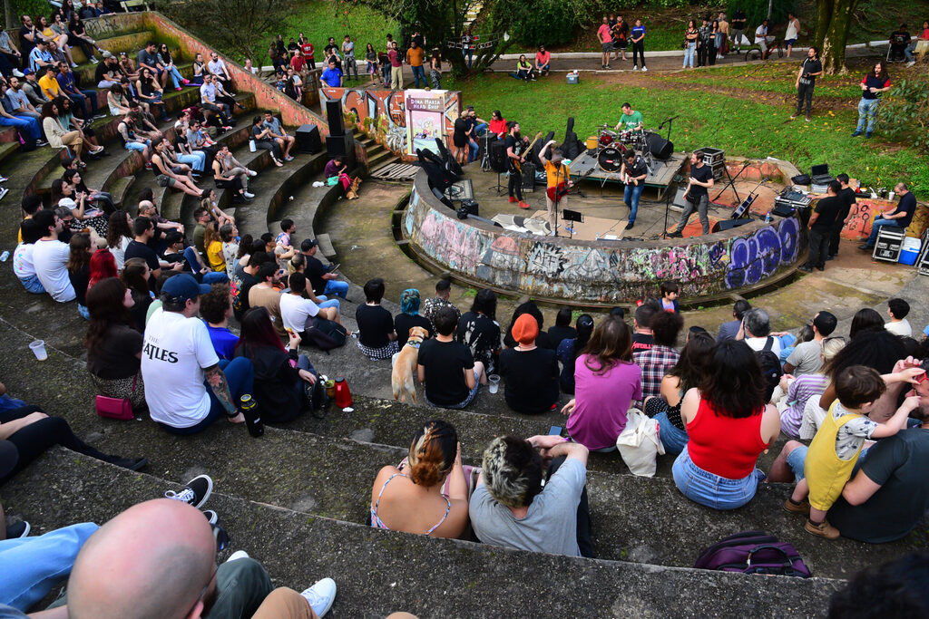 Domingo de calor reúne centenas de pessoas em eventos culturais de Santa Maria