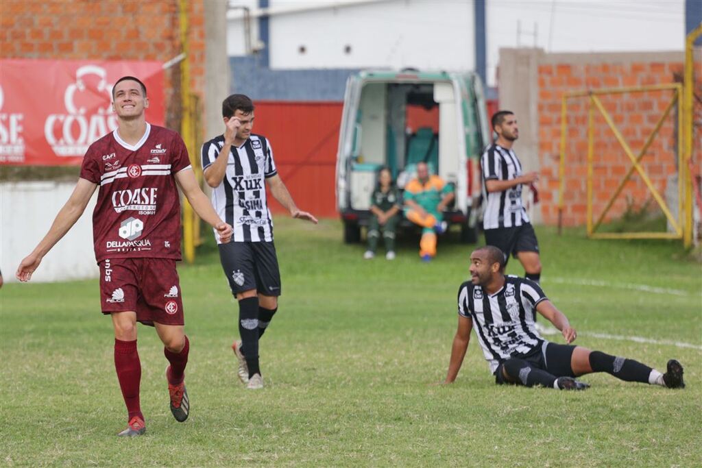 Inter-SM oficializa mais dois jogadores para a disputa da Copa FGF