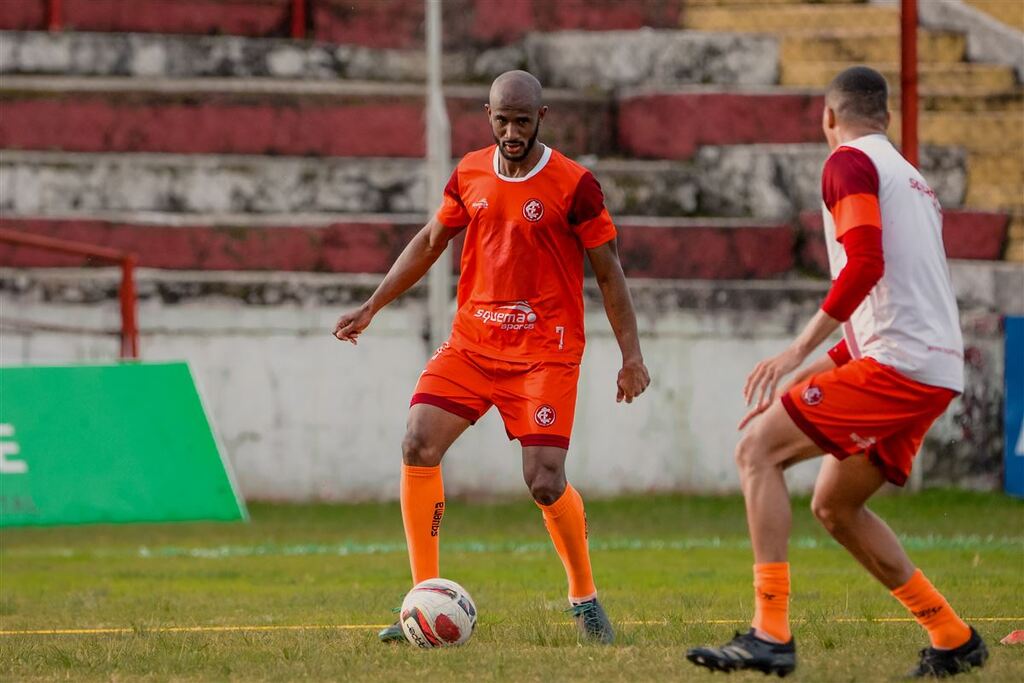 Pelo menos quatro atletas que estiveram no plantel da Divisão de Acesso devem ficar no Inter-SM